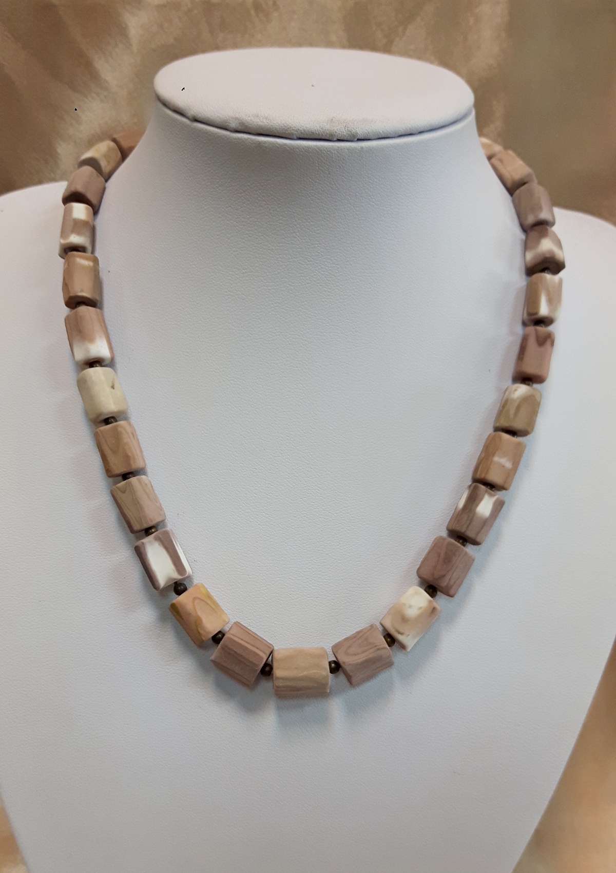 Ogrlica od bodlji tropskog ježa Nautilus nakit